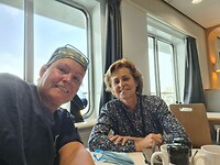 Na een dag werken ontmoeten we elkaar in de eetzaal...