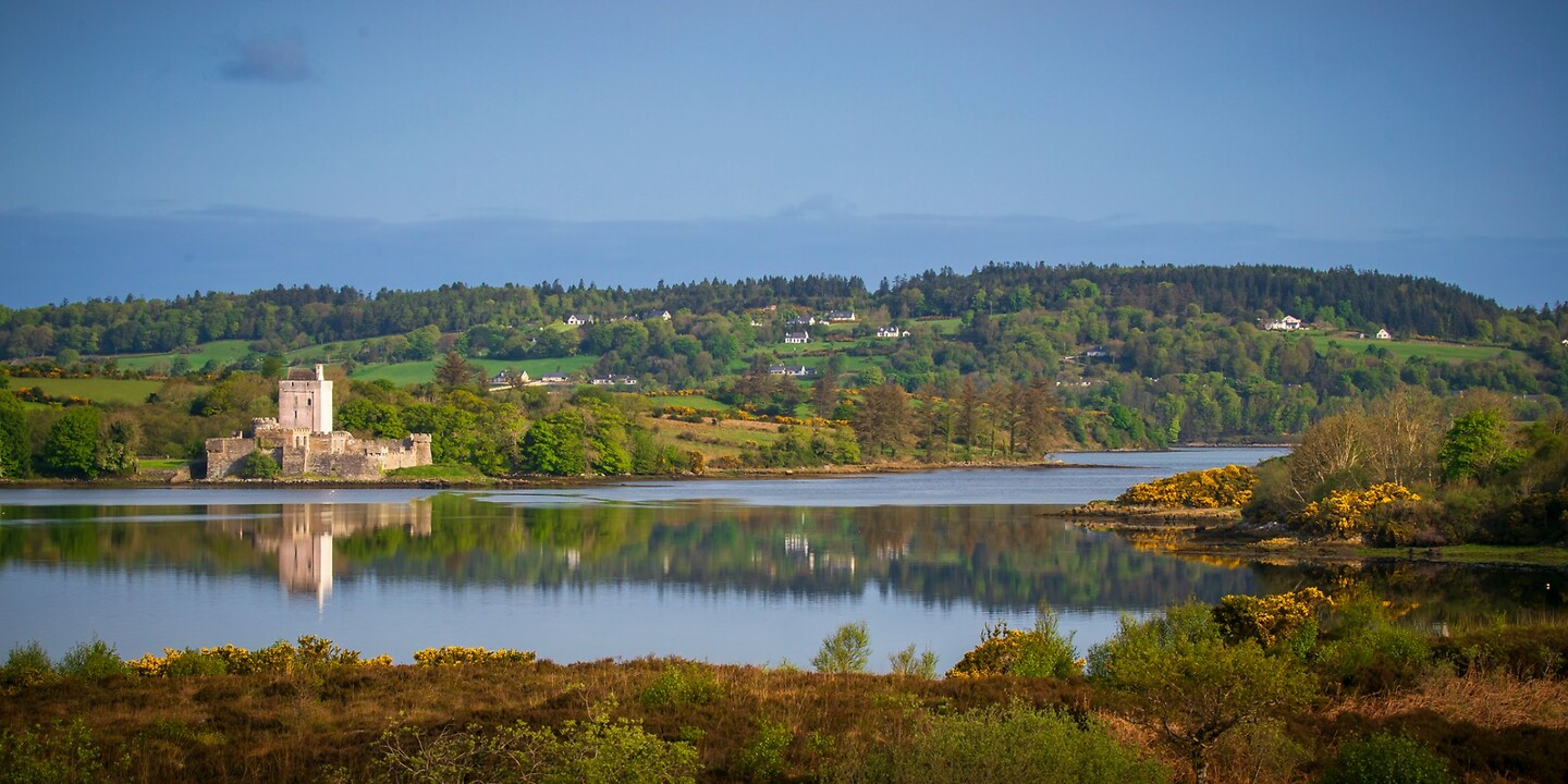 27. Doe castle