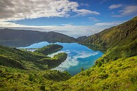 13. Lagoa do Fogo 