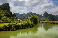 47. Phong Nam vallei