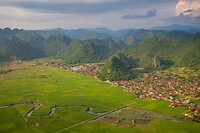 53. Bac Son vallei