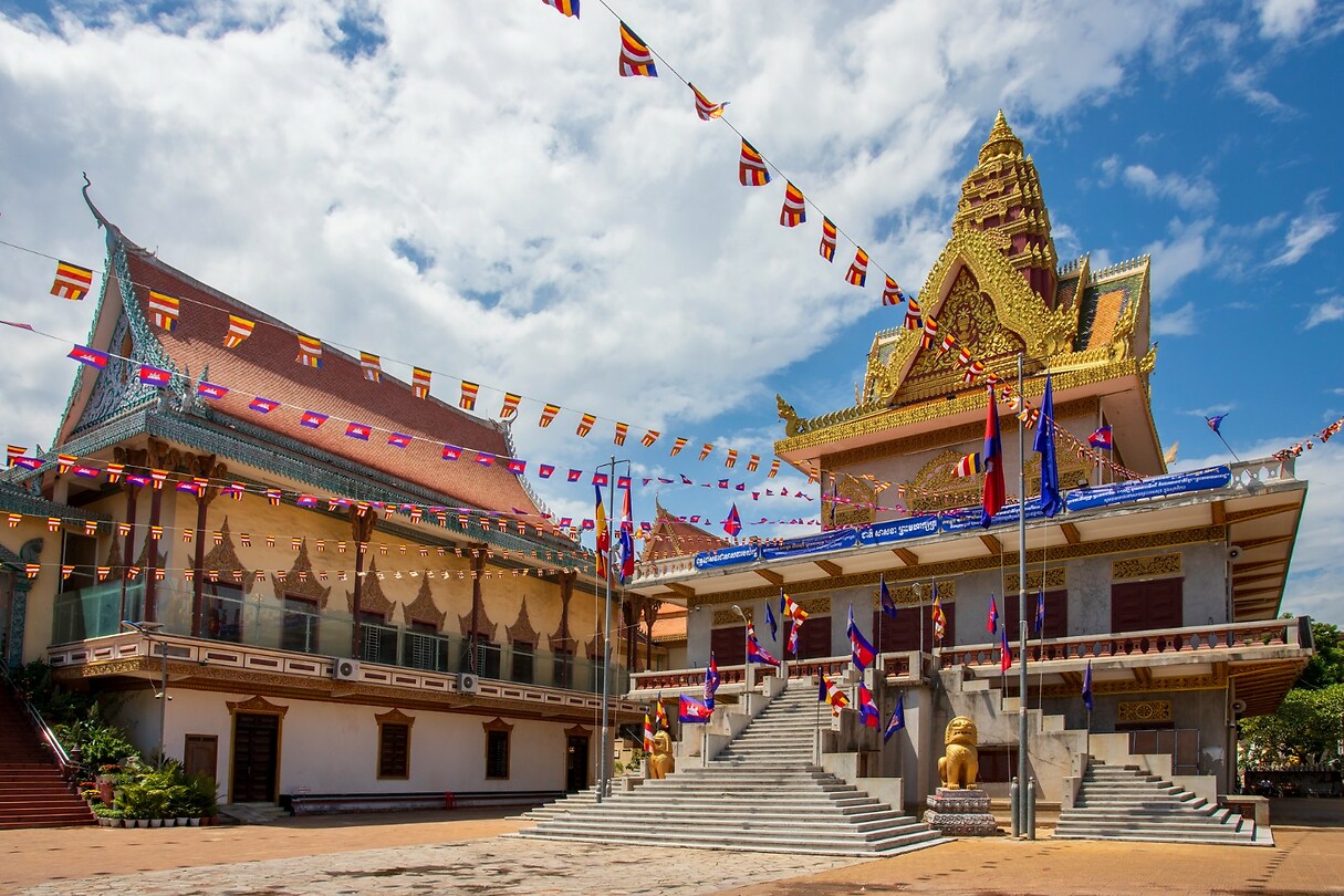 9. Wat Ounalom