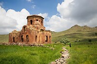 45. Rode kerk Güzelyurt 