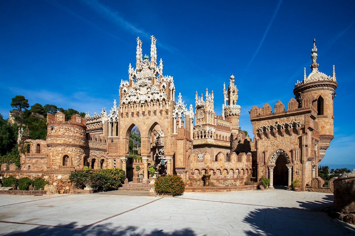 4. Castillo de Colomares