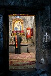 22. Biddende priester