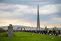 67. Genocide herdenking