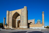 36. Bibi Khanum moskee
