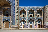 37. Abdullakhan madrassa 