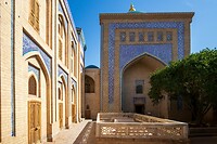 76. Pahlavan Mahmoud mausoleum
