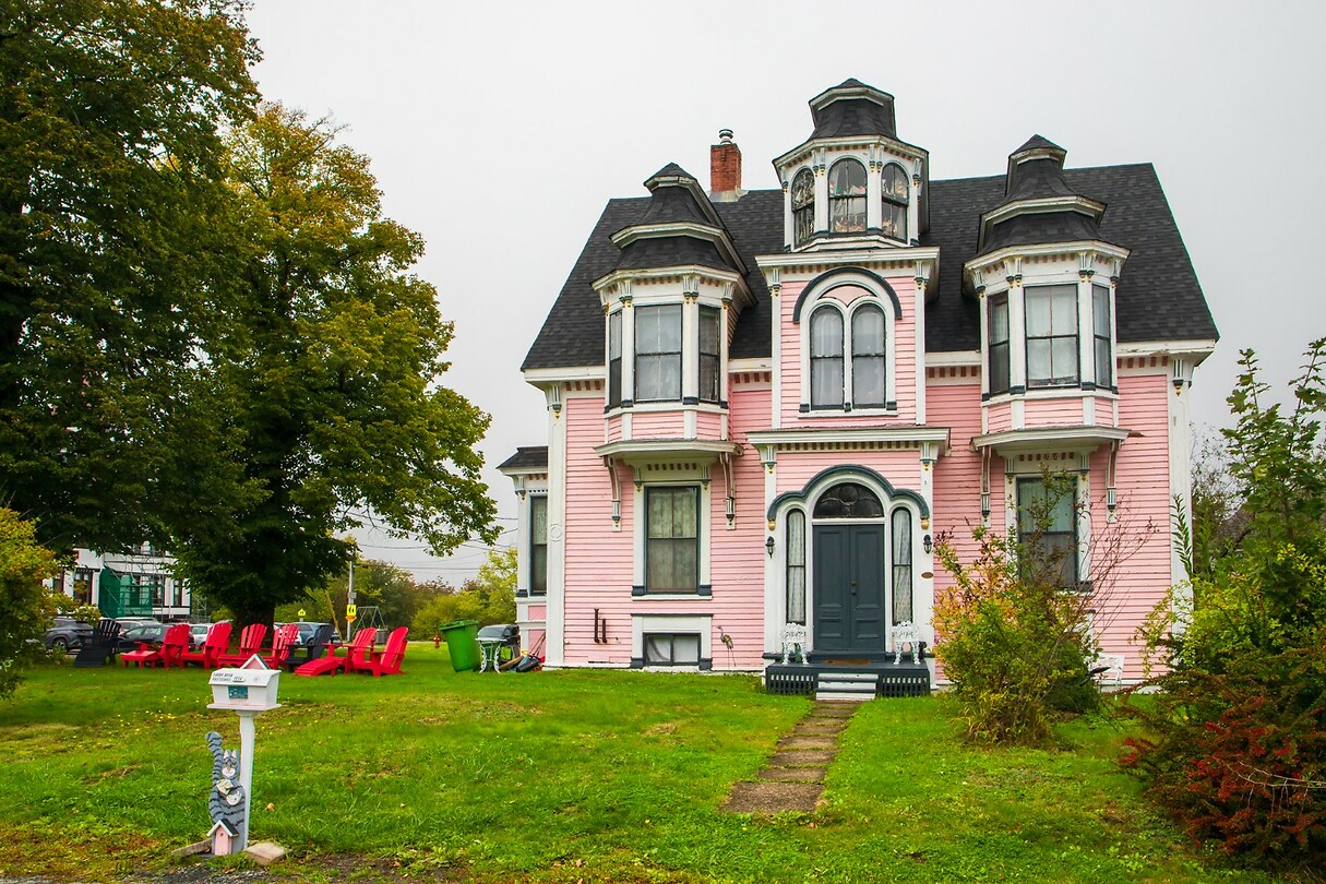 84. Lunenburg