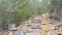 Een klein stukje van de klim op het Cape Hauy  Trail