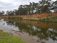 Rotsen langs de Werribee River