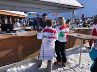 Meisjes aan de bar