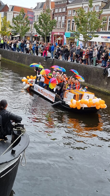 Feest in de gracht