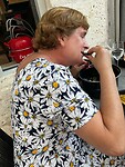 Zussie zit te smullen