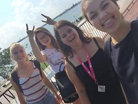 samen met Jessie, Ploon en Tess