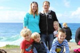 Na 1 nachtje bij Maruska scheen de zon en namen we weer afscheid van het nichtje van Maarten. Maruska, Mark, Hugo, Eva en Ruben.
