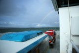 Op de ferry naar Fraser Island (met regenboog)