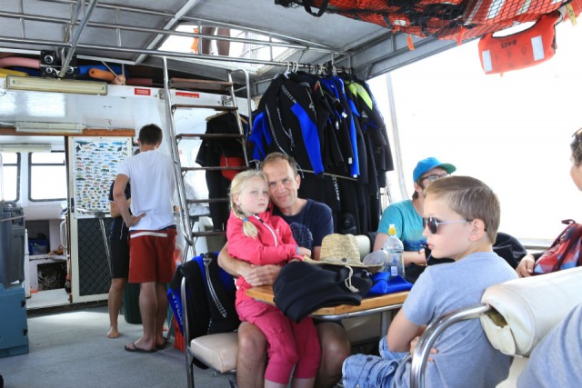 Op de boot op weg naar de Whitsundays, incl snorkelen