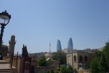 Een typisch zicht vanuit de oude stad van Baku.
