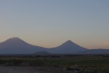 Hier doemen de 2 toppen van Ararat opnieuw op.