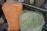 Popcorn met ketchup en popcorn met... (groen ben ik vergeten).