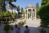 Mausoleum voor de dichter Hafiz.