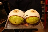 Maar deze had de bakker ook in zijn ijskast staan! Hij had zelf nog erger maar niet zo mooi.