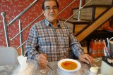 Ali trakteert op het middagmaal in Mashhad. Hier de soep.