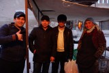 Shavkat, Jamid, Magguh en de eigenares van de tent (dat woord is eerder letterlijk te nemen).