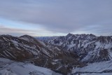 Het Ferghana massief (deel Tien shan) van op Taldyk pas.