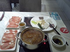 Chonqing hotpot. Dat is pas een fondue. En je ziet nog maar het begin.