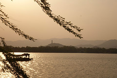 Kunming lake is een door 10000 mensenhanden uitgegraven en vergroot meer