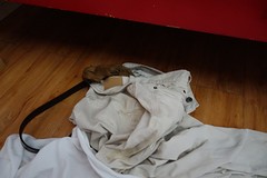 Hij heeft het voor mijn broek. Die broekzak kent hij dan ook goed.