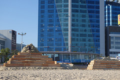 Dat noem ik nu eens globalisering : `Sea life` en `zandkunst` net zoals in Blankenberge.
