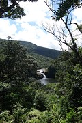 Ah, daar is de eerste waterval van de Urauchi rivier. Hier alleen nog zoet water.