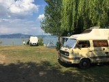 Kampeerplek meer v Ohrid