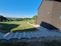 1000022944