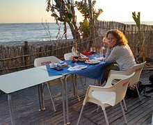 echt genieten op het uitgestorven strand in Almayate