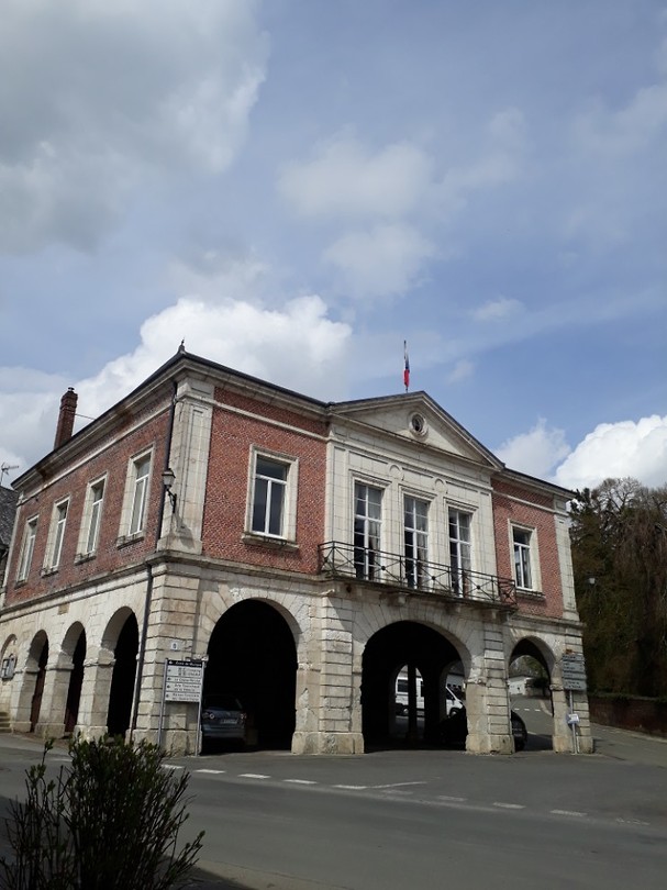 Gemeentehuis Signy L'Abbaye Foto Bart’s camino