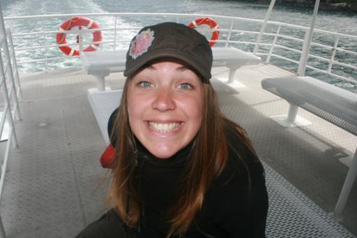 Ilona op de boot @ Milford Sounds