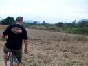 Harley Davidson in Laos ( zelf trappen dus....)