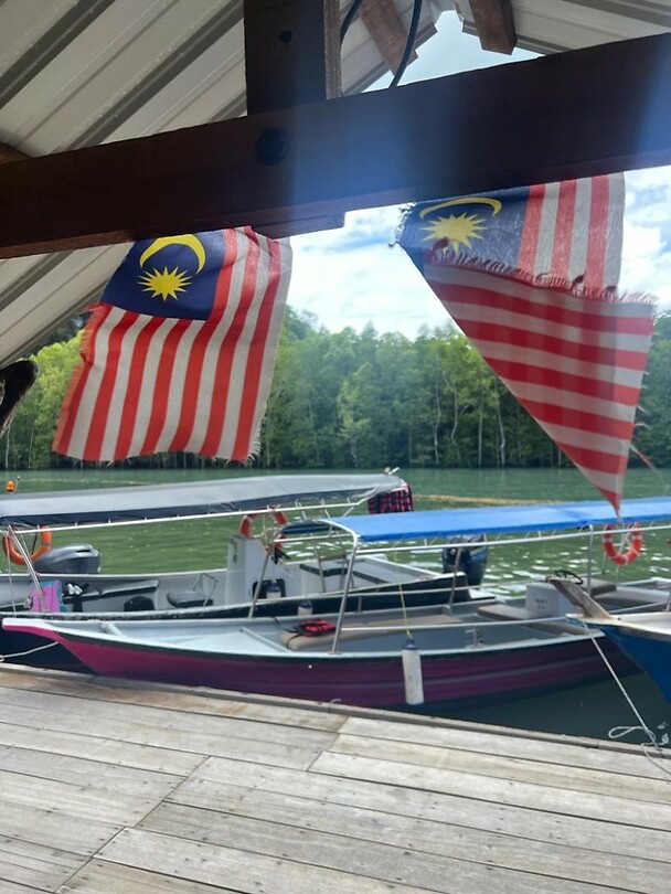 Floating Fish restaurant