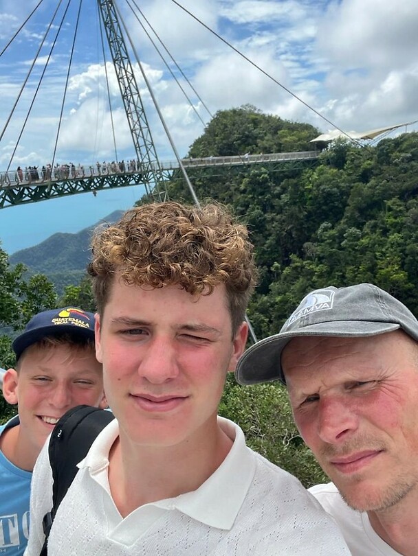 De Skybridge