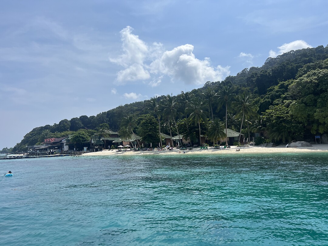 Tuna Bay Island Resort