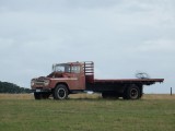Verlaten truck in de middle of no where