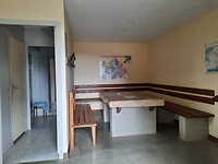 Mijn onderkomen van vannacht, sober maar een dak, water en stroom, meer heb ik niet nodig.