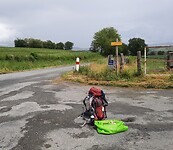 Boterham smeren midden op straat op een inmiddels droog plekje.