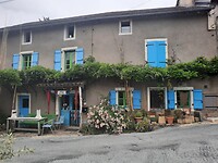 Prachtig die blauwe luiken.