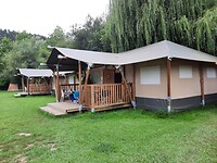 De glampingtent voor 24 pelgrims.